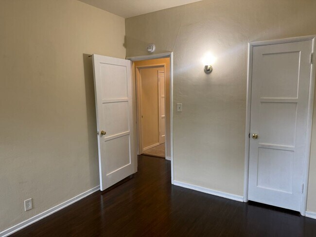 Foto del edificio - 122 S Encinitas Ave