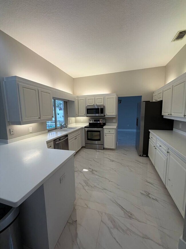 Foto del edificio - Welcome to your private Florida retreat in Lakeland!