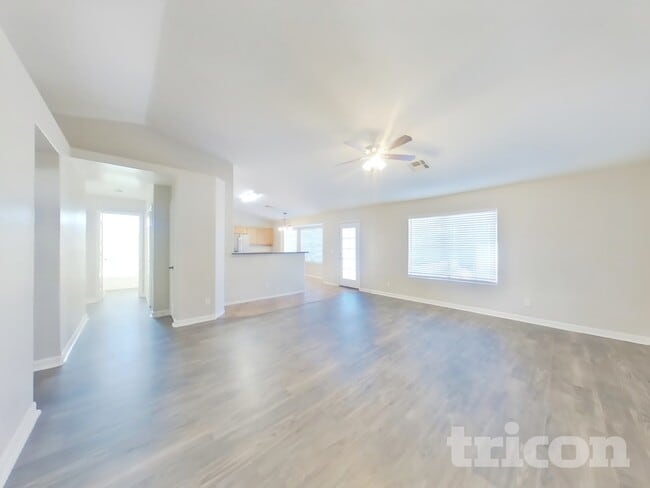 Building Photo - 4314 S Emery St