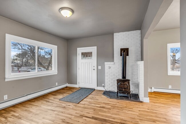 Building Photo - 2072 Oriole Rd