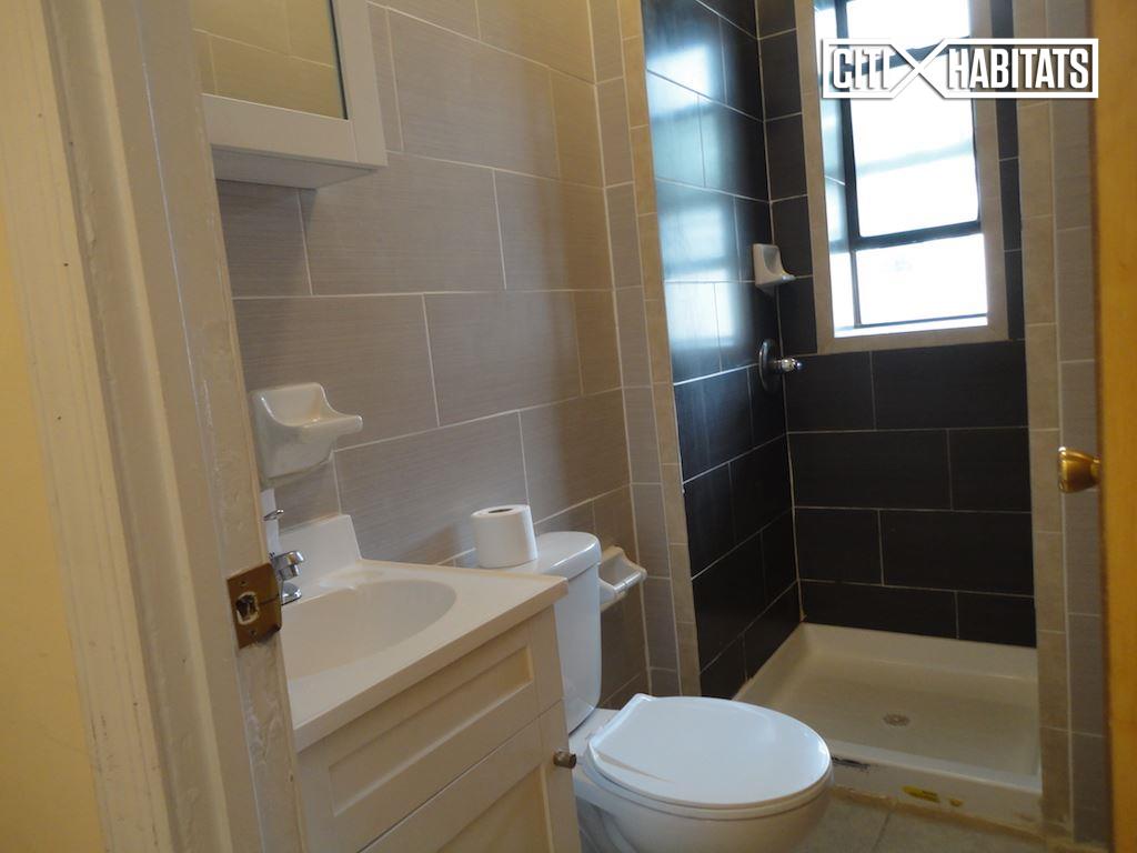 Foto del edificio - 112 E 103rd St