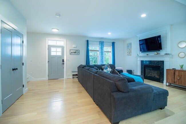 Foto del edificio - 5 Morse Ave