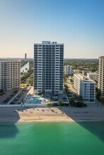 Building Photo - 3140 S Ocean Dr