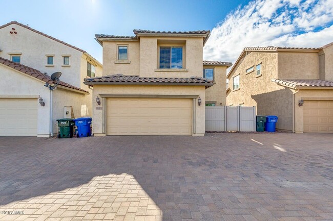 Building Photo - Beautiful home for rent