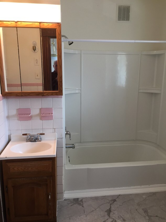Baño - 205 N Brandywine Ave