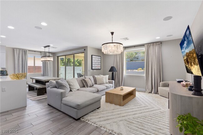 Foto del edificio - 5841 Heavenly Midst Ln