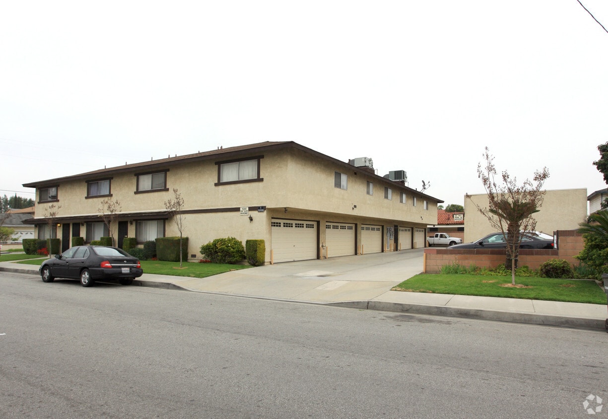 Building Photo - 9604 Mayne St