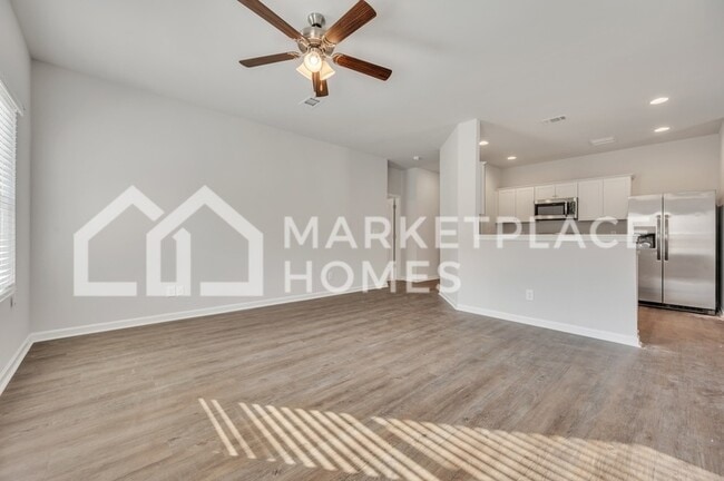Building Photo - 4601 Smithfield Ln