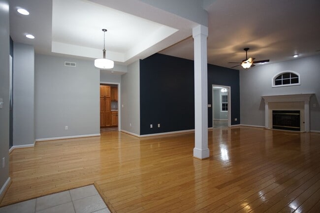 Photo - 3 Bed/2 Bath.  Master on Main.  Close to V... House