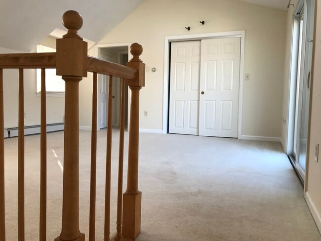 Building Photo - 206 North Rd