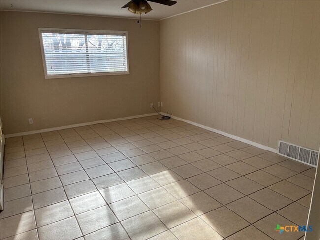 Foto del edificio - 3801 Lancelot Ln