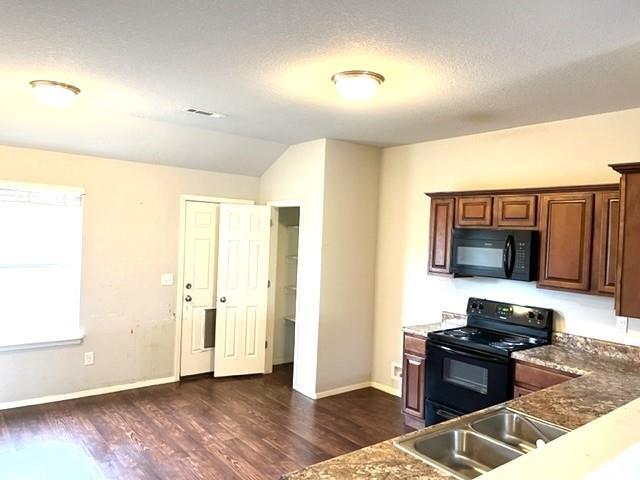Cocina y zona de comedor - 864 NW Evans Cir