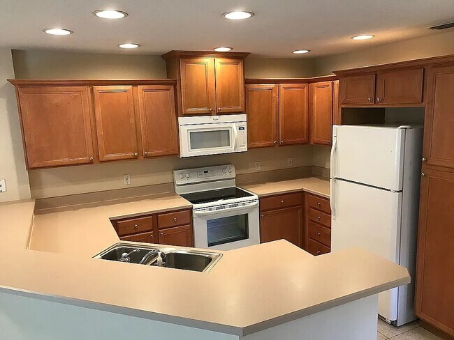 Cocina y sala de estar - 1513 Woodward St
