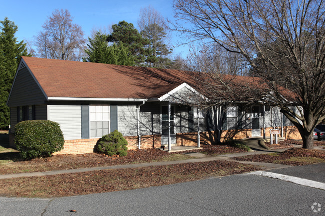 Building Photo - Breeze Hill Apartments