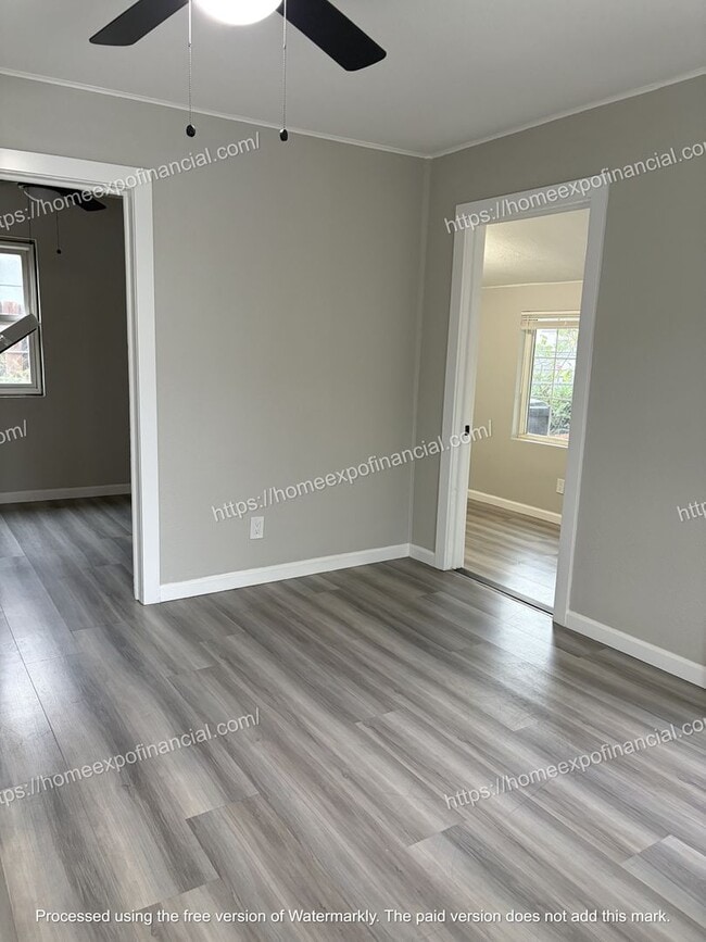 Foto del edificio - Nice Front Home For Rent