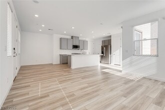 Building Photo - 10733 Rhinehill Ave
