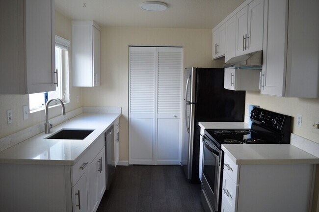 Foto del edificio - 9724 6th Ave NW