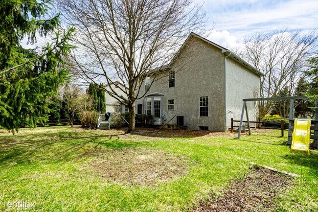 Building Photo - 5 br, 3.5 bath House - 5888 Tara Hill Dr