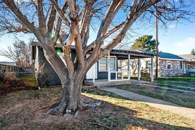 Foto del edificio - 2011 W 16th St