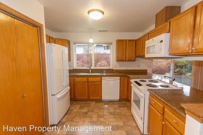 Foto del edificio - 3 br, 2 bath House - 27754 212th Pl SE