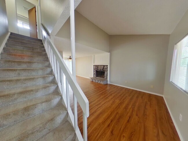Building Photo - R Street Duplex