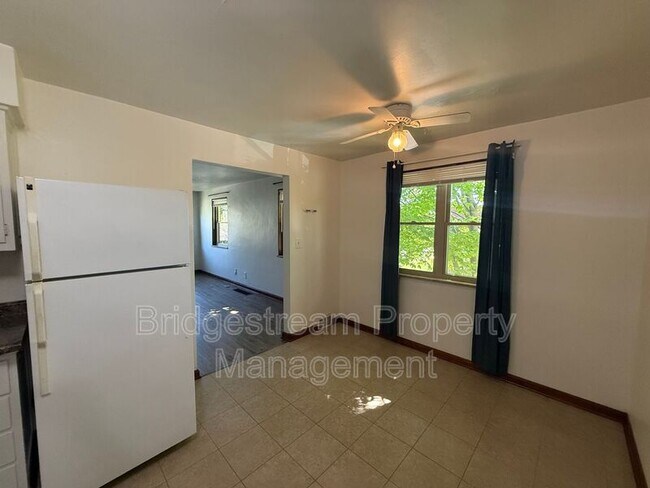 Foto del edificio - 426 Wonderly Ave