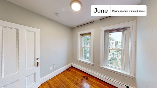Building Photo - Room in Shared 4 bed/2 bath home