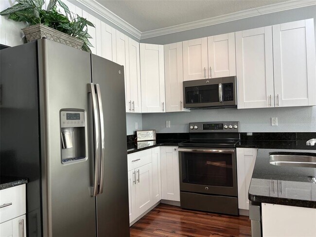 Foto del edificio - 6921 Interbay Blvd