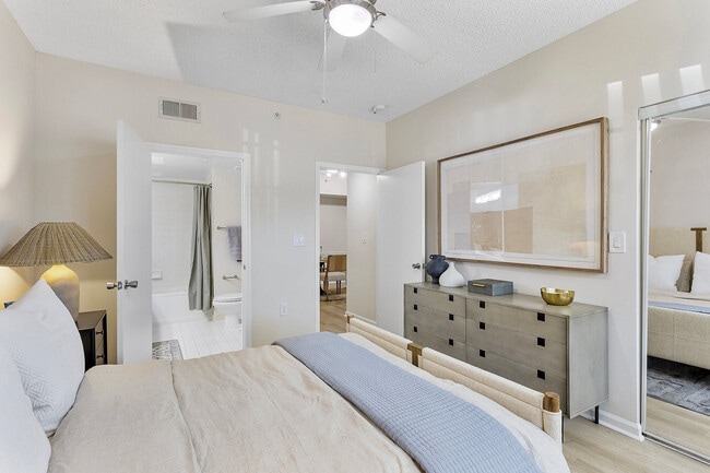 Building Photo - Marela Apartments
