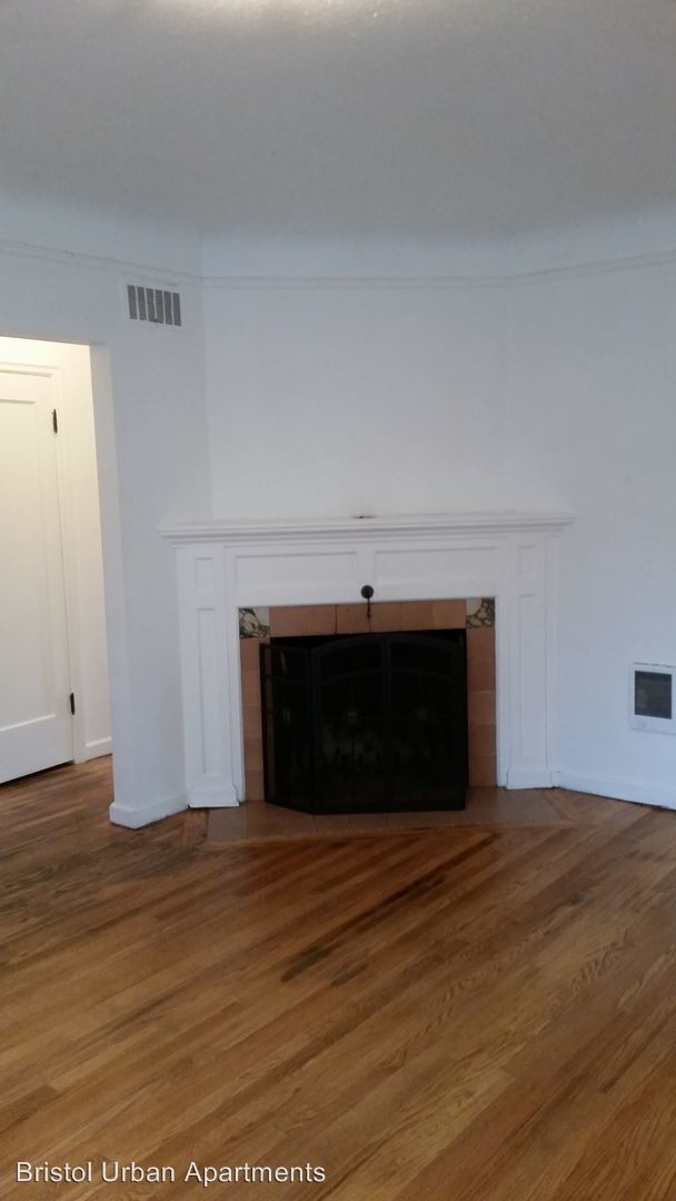 Building Photo - 1632 NE Prescott St