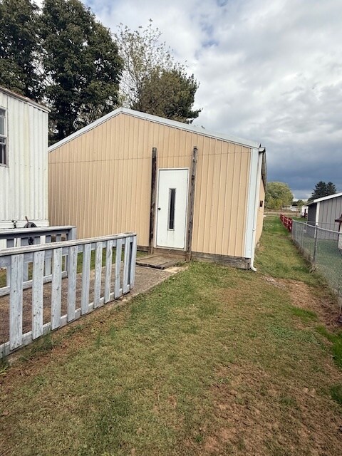 Foto del edificio - 728 Pearl Dr