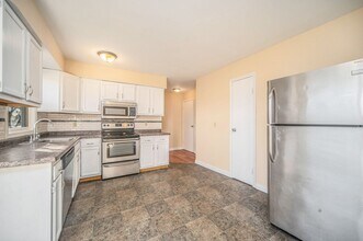 Building Photo - 2538 Texel Dr