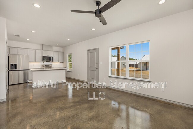 Foto del edificio - 21579 County Rd 2138