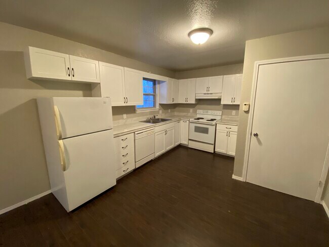 Foto del edificio - 831 W Madison St