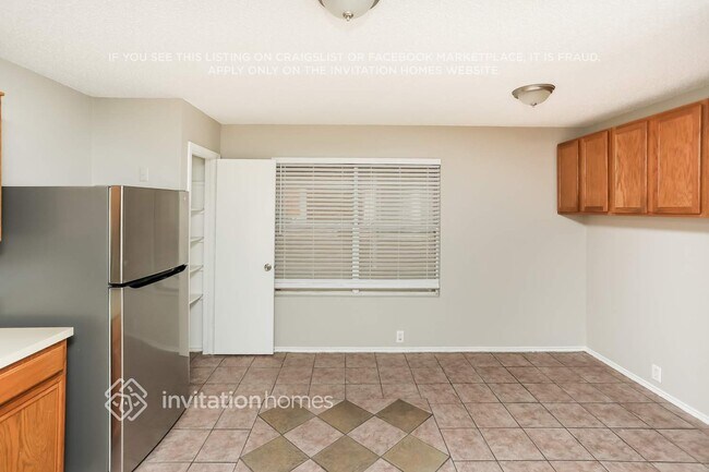 Building Photo - 846 San Jacinto Dr