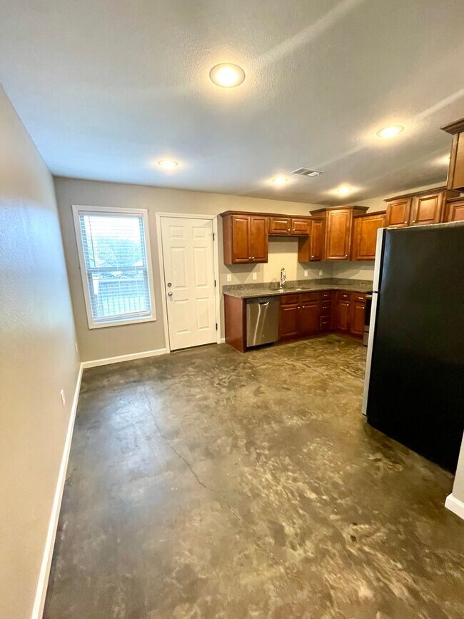 Foto del edificio - 3 Bedroom / 2 Bath In Pocahontas Available Now!