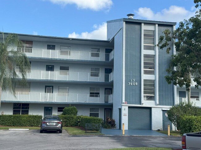 Building - 7608 NW 18th St