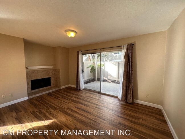Building Photo - 2 br, 1 bath House - 5520 Sean Cir #86