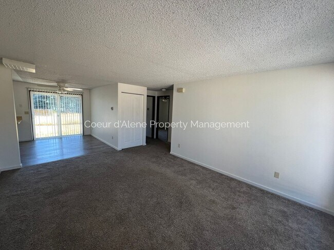 Foto del edificio - 520 W Golden Sun Ct