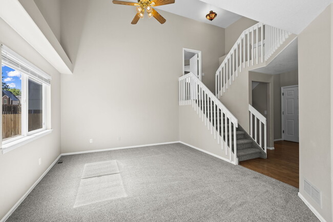 Building Photo - 12596 Elm Ln