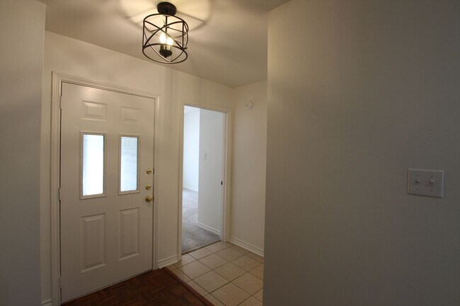 Foto del edificio - Available Now! 2 Bedroom 2 BathTownhome!