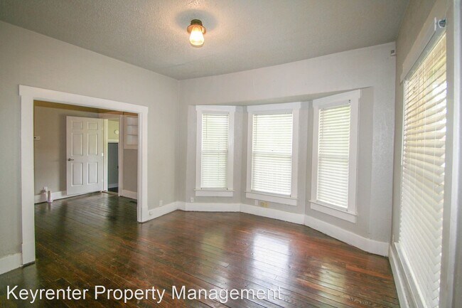 Building Photo - 535 N Cheyenne Ave