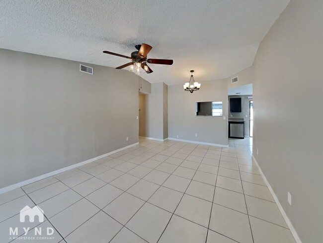Building Photo - 9707 Paces Ferry Dr