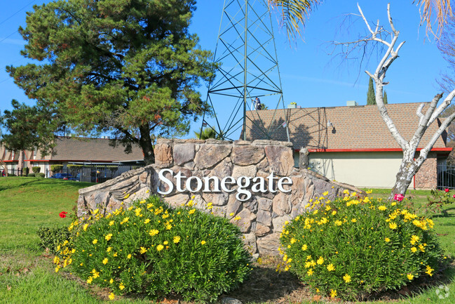 Foto del edificio - Stonegate Apartments