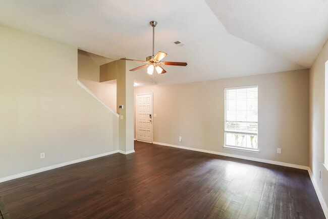 Foto del edificio - 609 Steven Dr