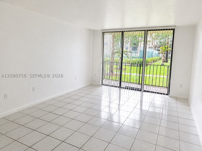 Building Photo - 13020 SW 92nd Ave
