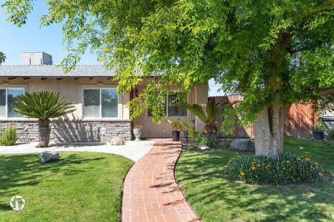 Building Photo - 757 Domingo Dr