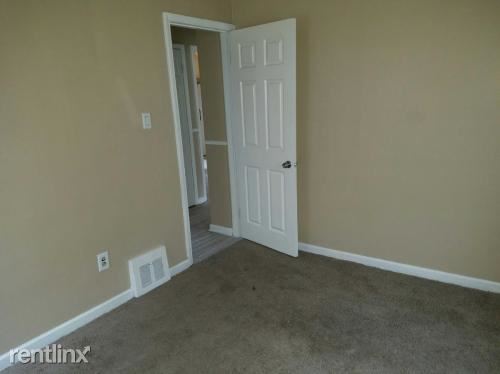 Foto del edificio - 16300 Novara St