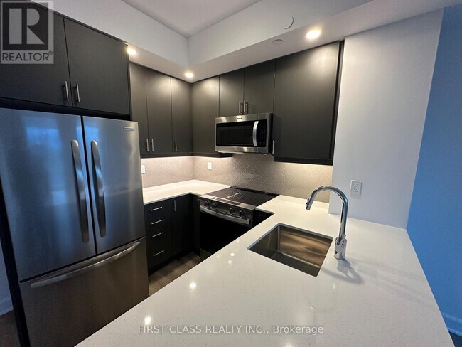 Building Photo - 3240 William Coltson Ave