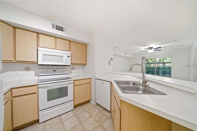 Building Photo - 823 Camargo Way